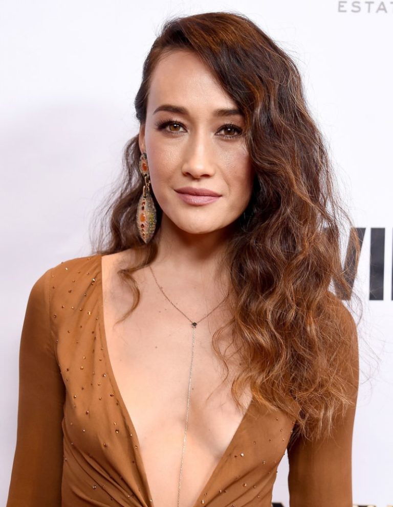 maggie q selfie